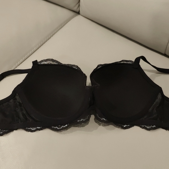 Victoria's Secret Balconette Bra - Picture 2 of 3